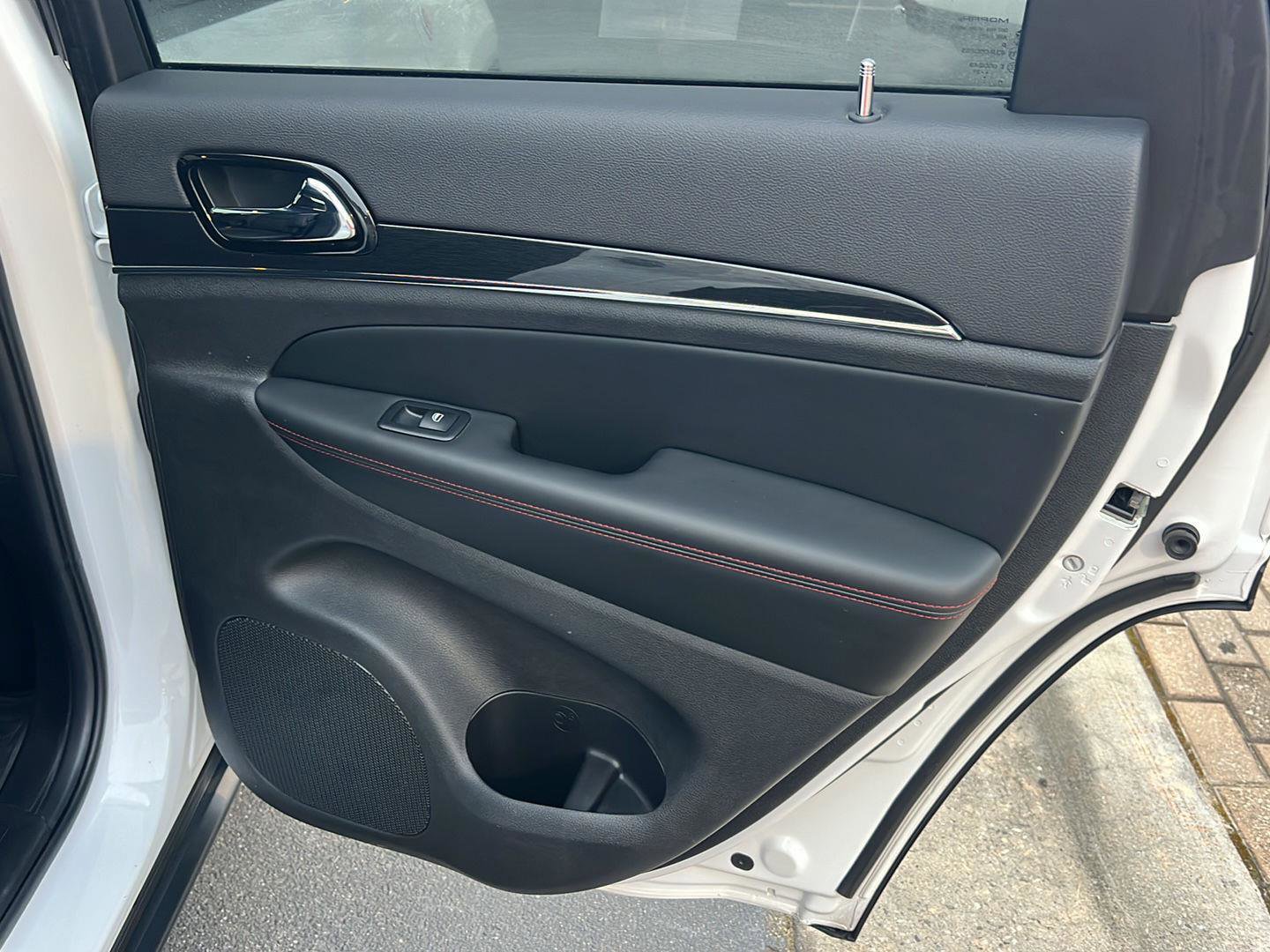 Used 2021 Jeep Grand Cherokee Trailhawk w/ Trailhawk Luxury Group image 16