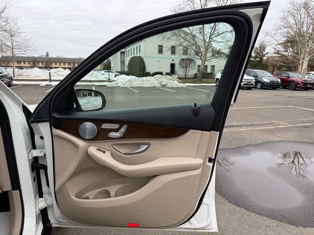 Used 2021 Mercedes-Benz GLC 300 4MATIC image 31