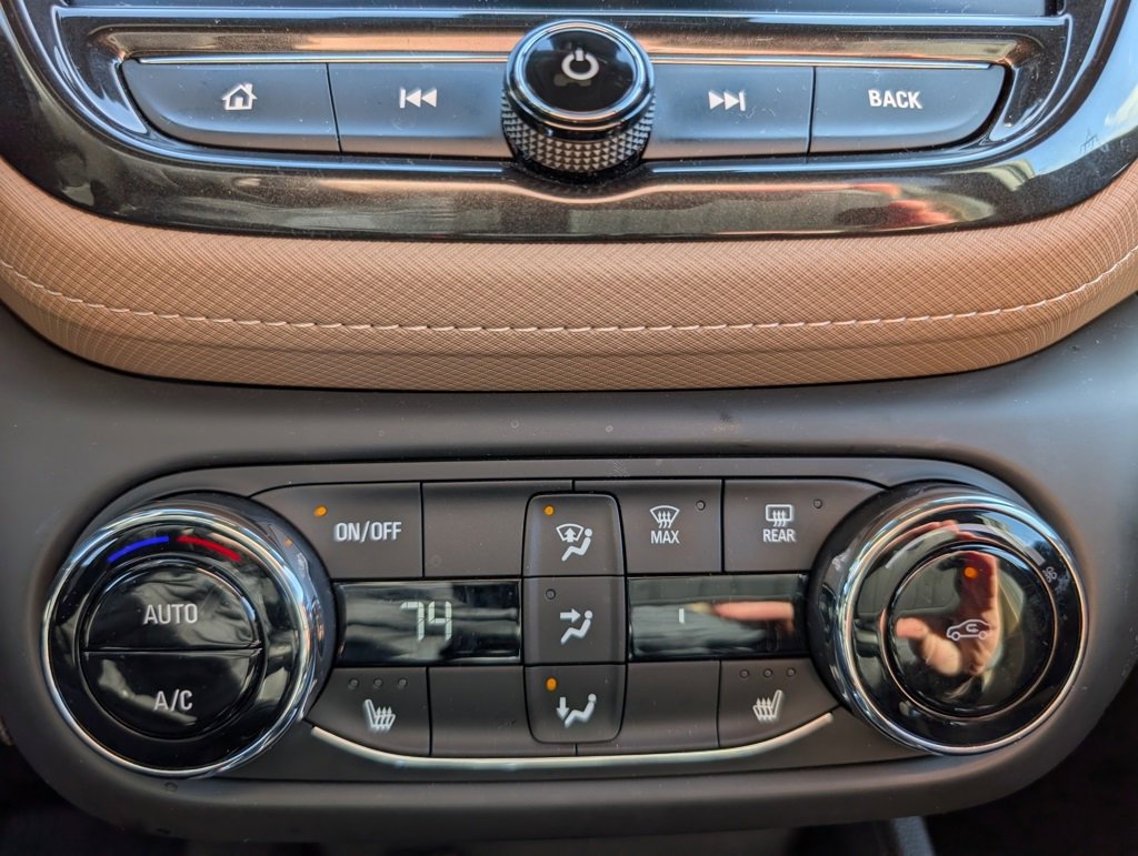 Used 2022 Chevrolet TrailBlazer ACTIV w/ Convenience Package image 16