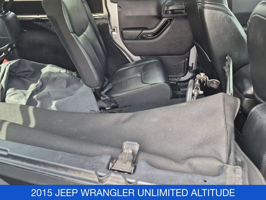 Used 2015 Jeep Wrangler Unlimited Sahara AWD/4WD image 27