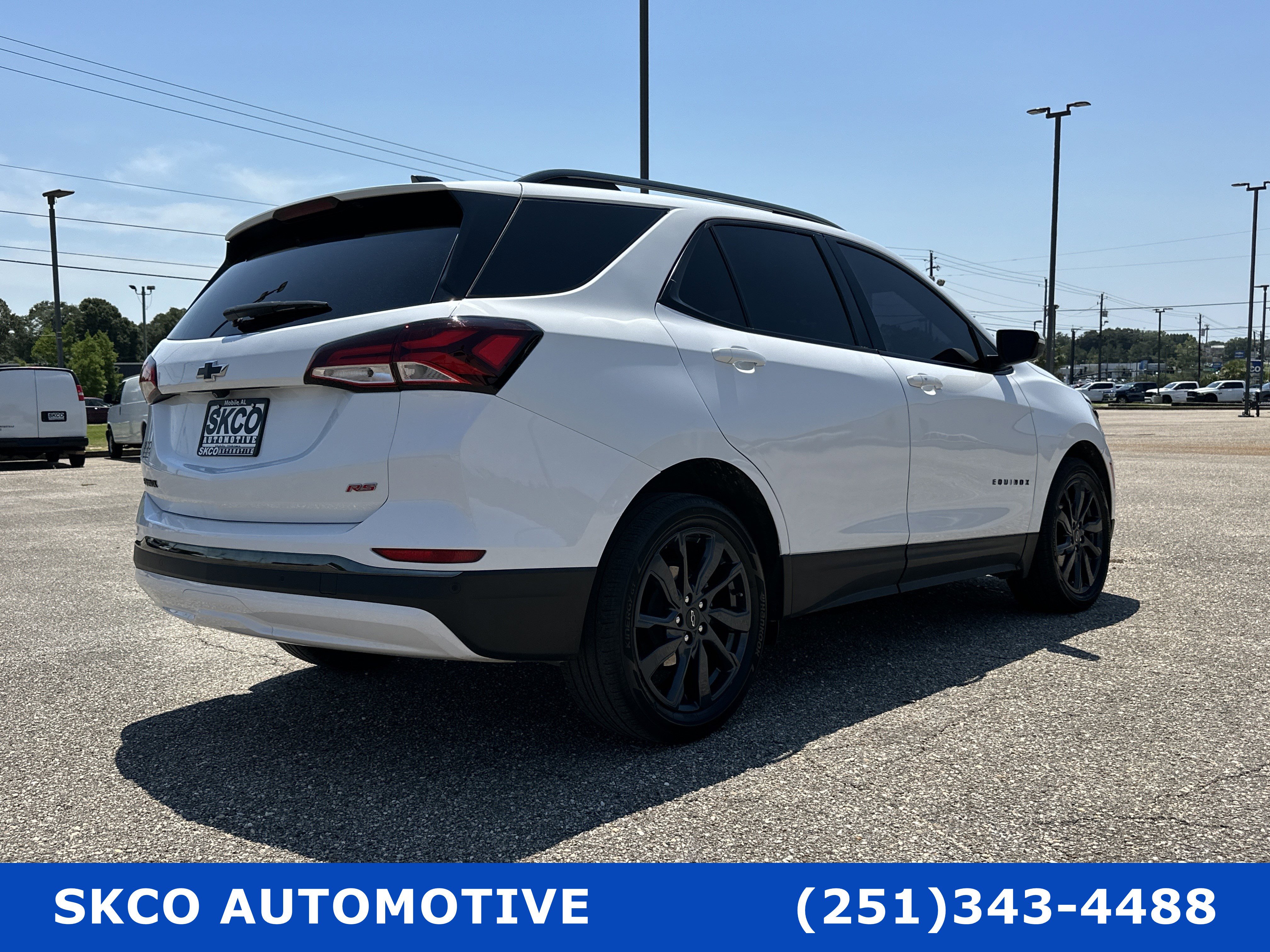 Used 2022 Chevrolet Equinox RS w/ Infotainment Package image 5