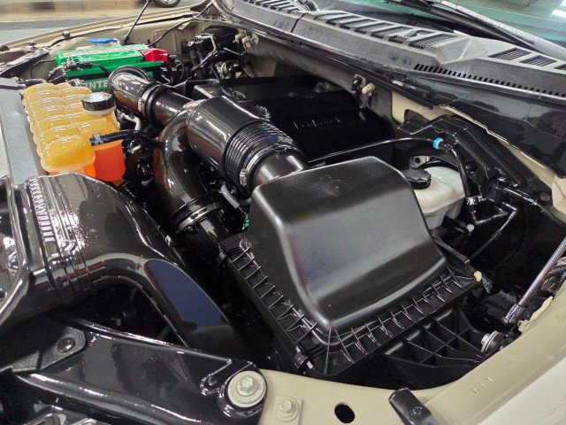 Used 2017 Ford F150 King Ranch w/ Equipment Group 601A Luxury AWD/4WD image 97