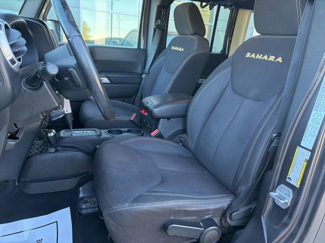 Used 2014 Jeep Wrangler Unlimited Sahara w/ Max Tow Package AWD/4WD image 22