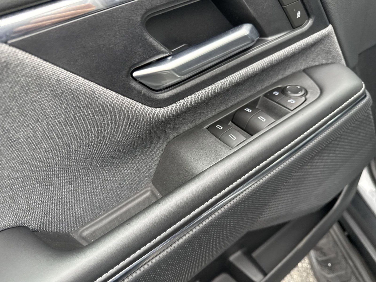 Used 2026 GMC Sierra EV Elevation image 15