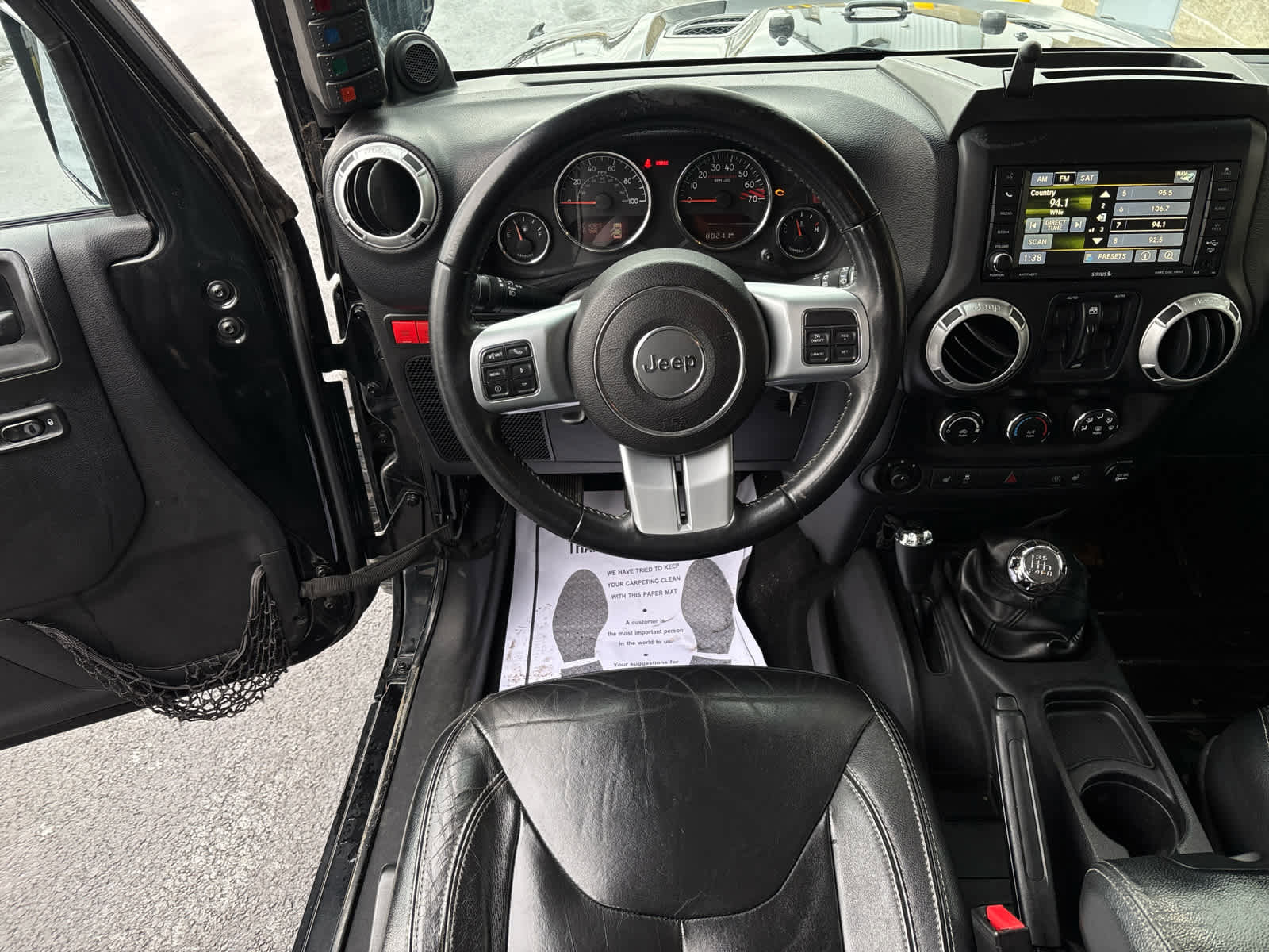 Used 2014 Jeep Wrangler Unlimited Rubicon image 10