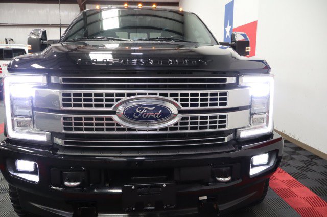 Used 2017 Ford F350 Platinum w/ Platinum Ultimate Package AWD/4WD image 30