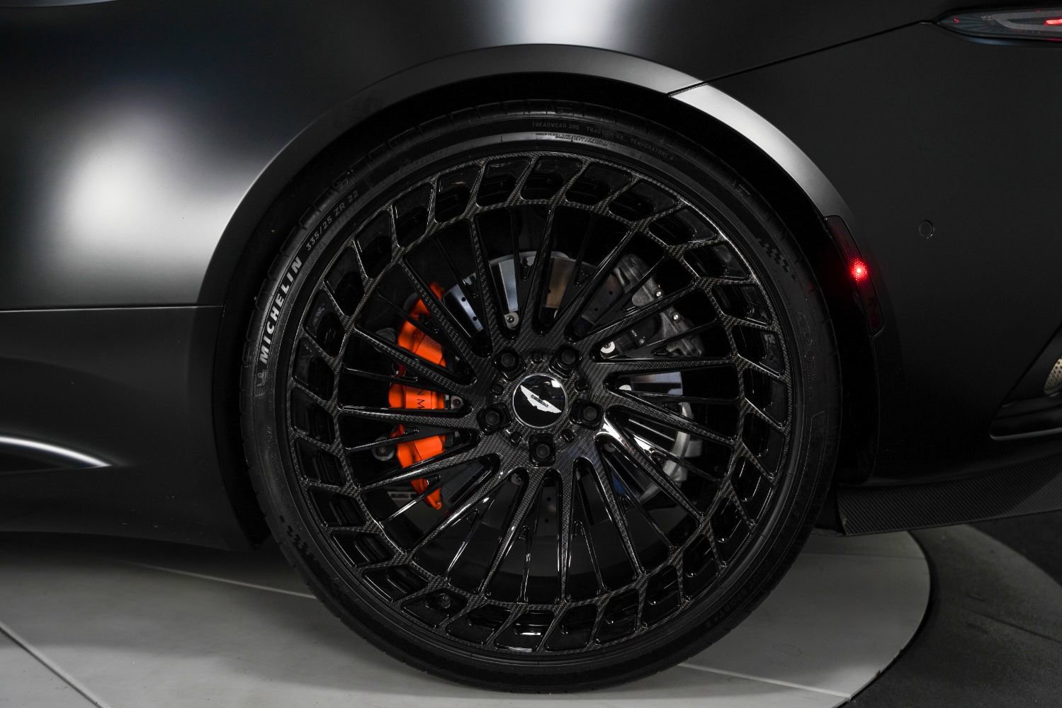 Used 2022 Aston Martin DBS Superleggera Volante RWD image 20