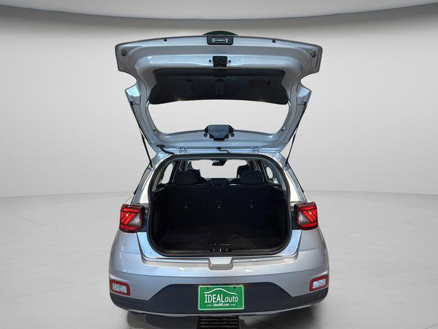 Used 2022 Hyundai Venue SEL image 42