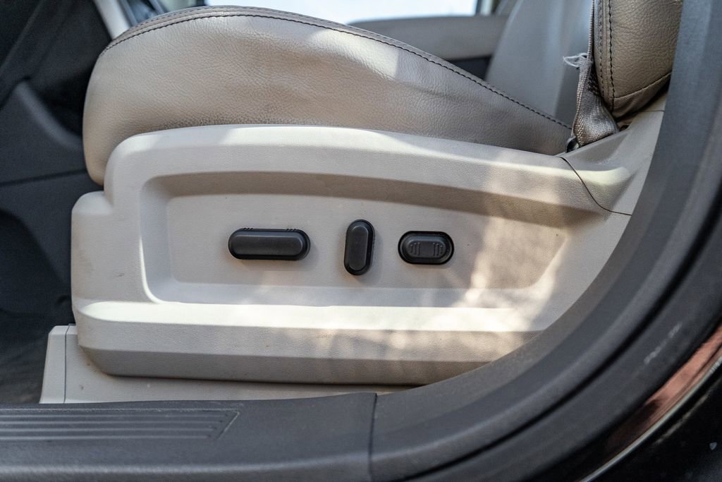 Used 2013 Ford Edge SEL image 21