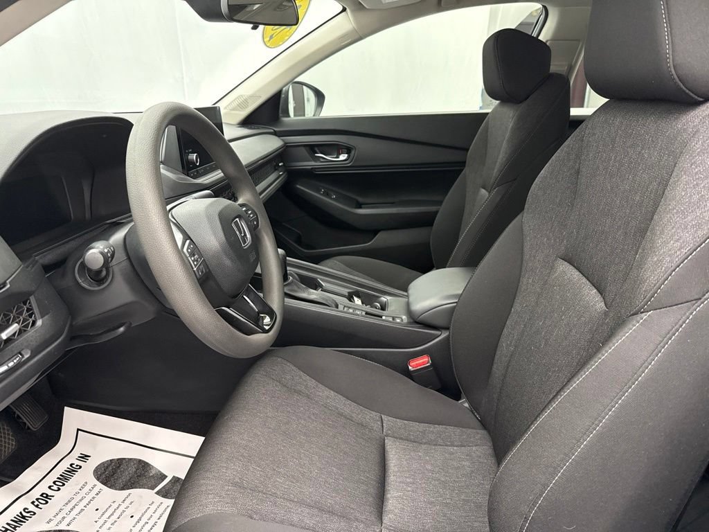 Used 2023 Honda Accord EX image 16