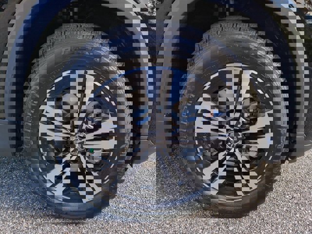 Used 2025 Mercedes-Benz GLA 250 image 11