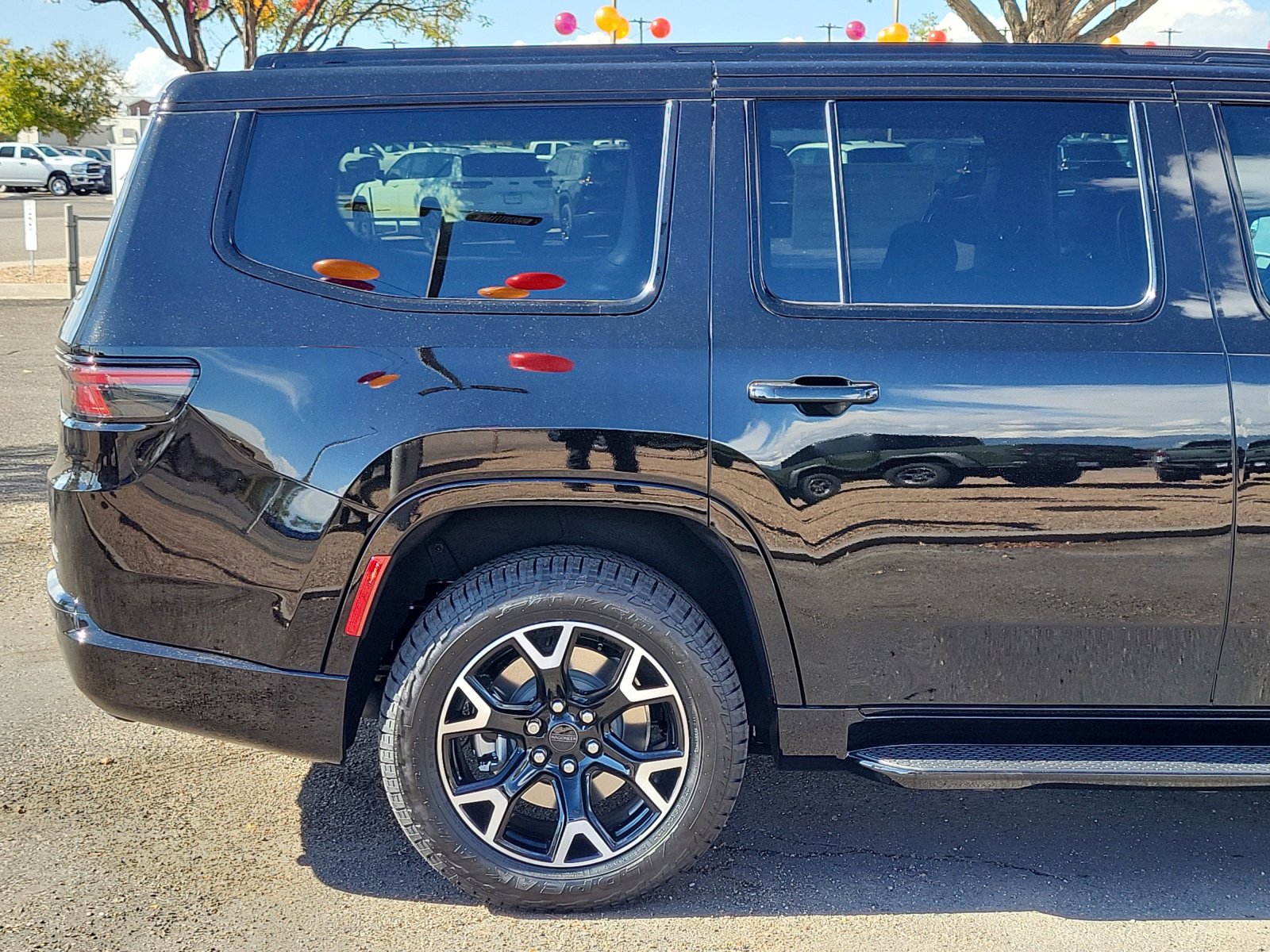 New 2025 Jeep Wagoneer Series II image 6