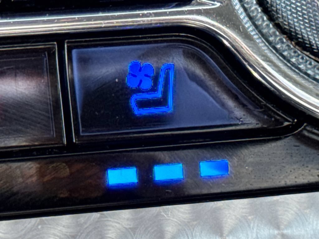 Used 2020 Lincoln Aviator Grand Touring w/ Equipment Group 301A AWD/4WD image 54