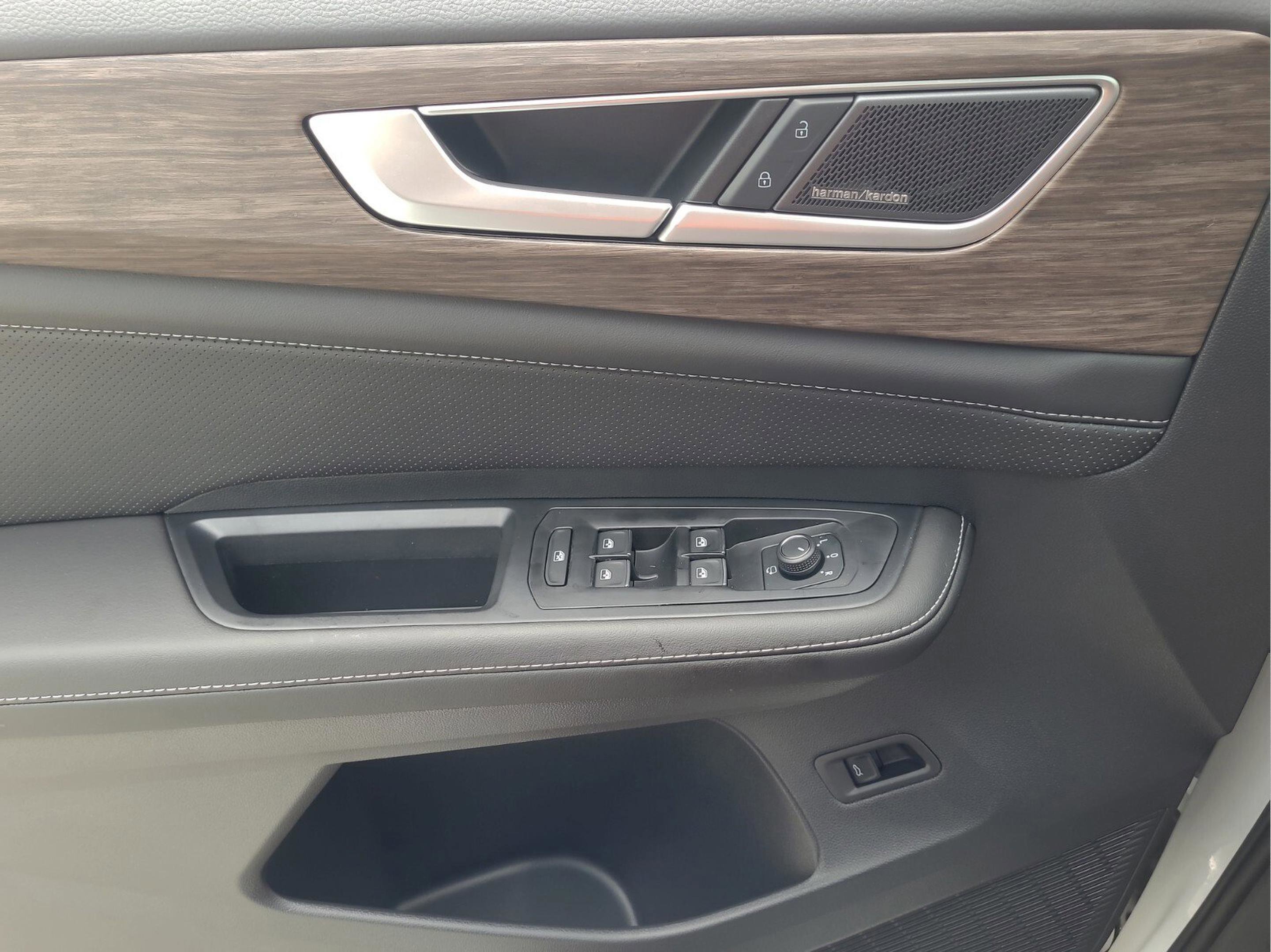 New 2026 Volkswagen Atlas SEL Premium R-Line image 23