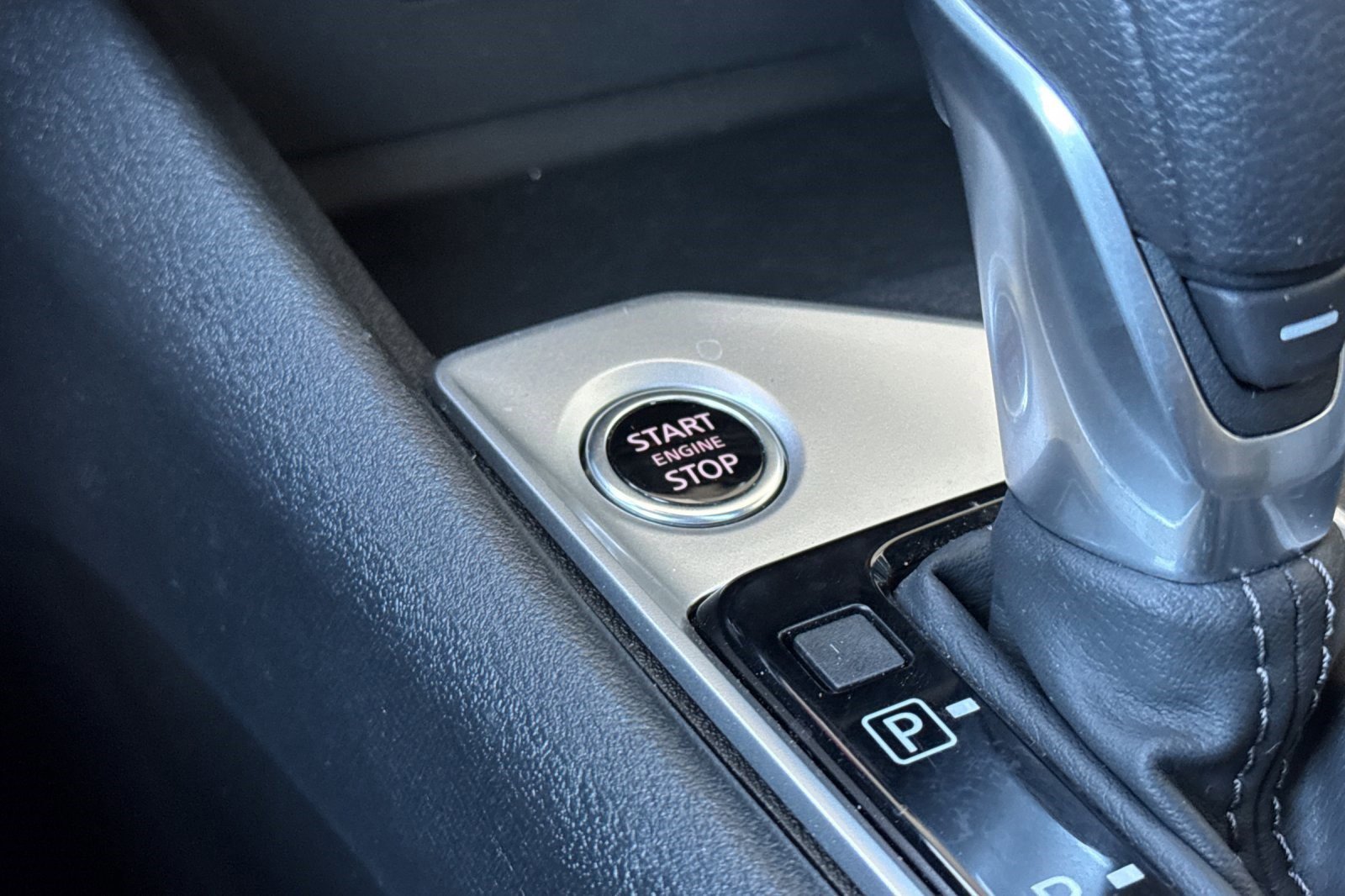 Used 2025 Nissan Altima 2.5 SV image 32