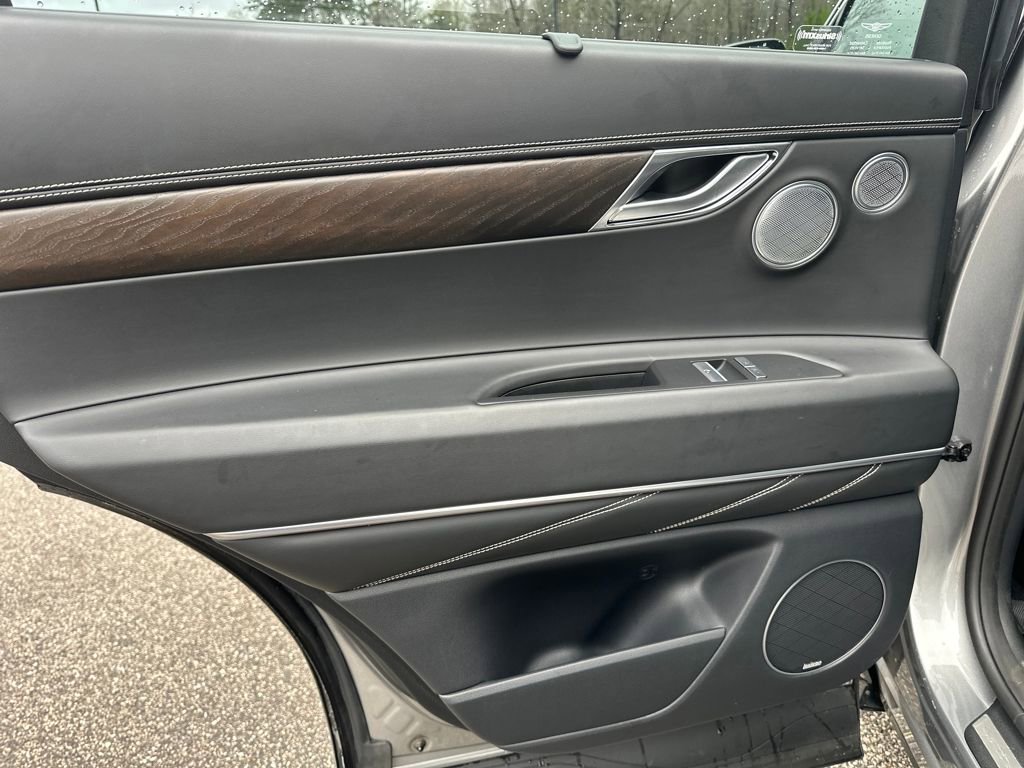 Used 2023 Genesis GV80 2.5T w/ Prestige Package image 32