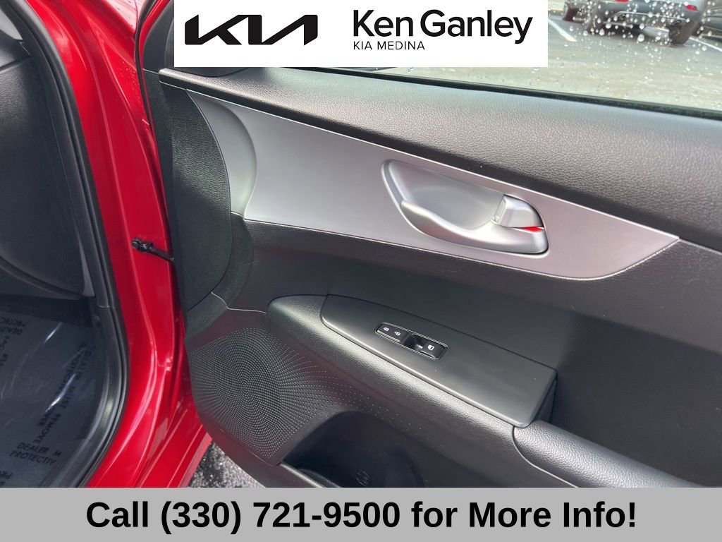 Certified 2023 Kia Forte LXS w/ LXS Technology Package image 57