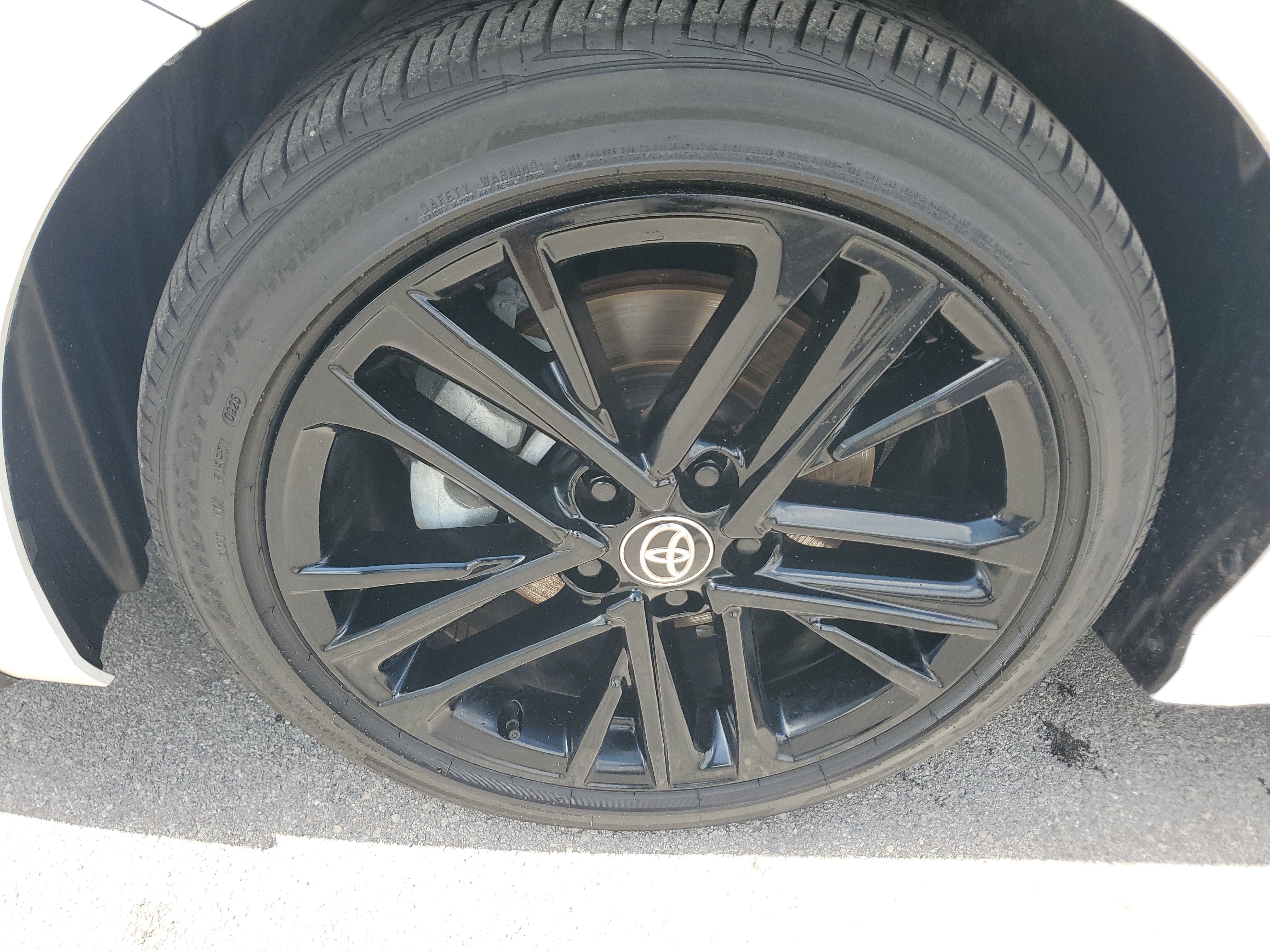 Used 2025 Toyota Camry SE FWD image 26
