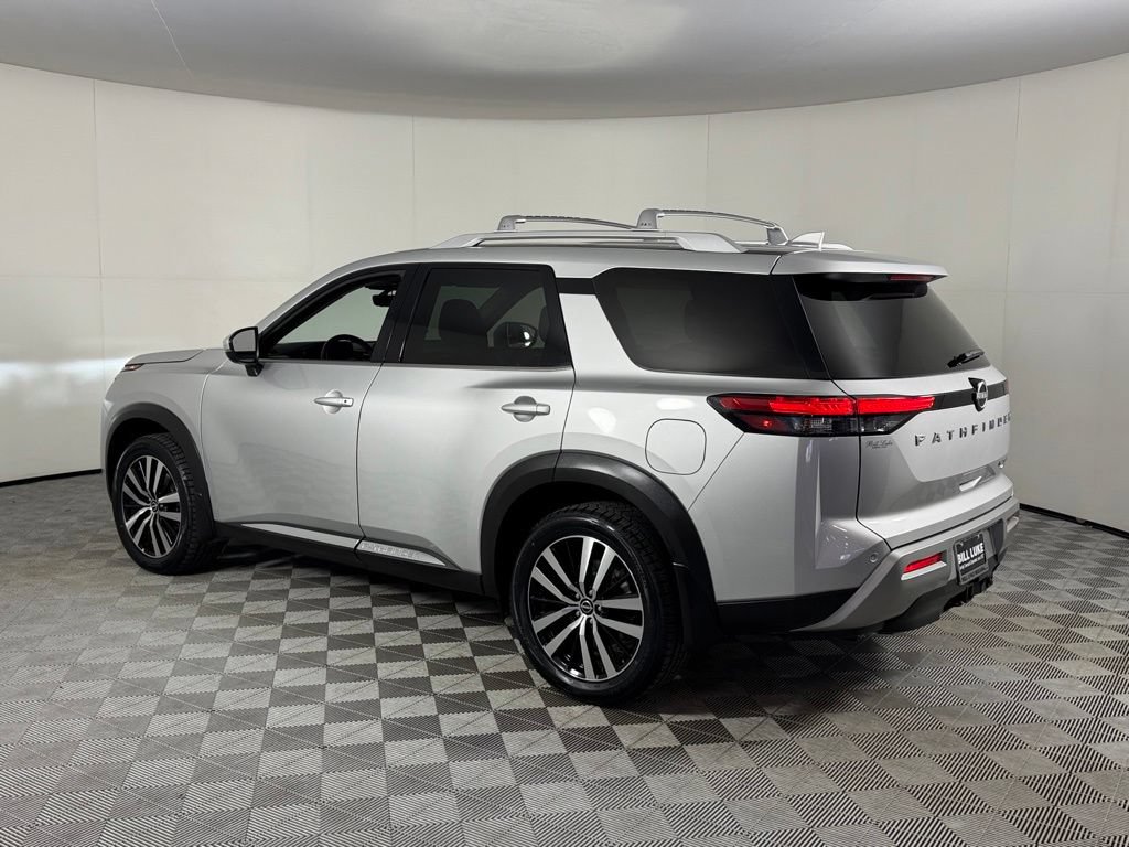 Used 2024 Nissan Pathfinder Platinum AWD/4WD image 12