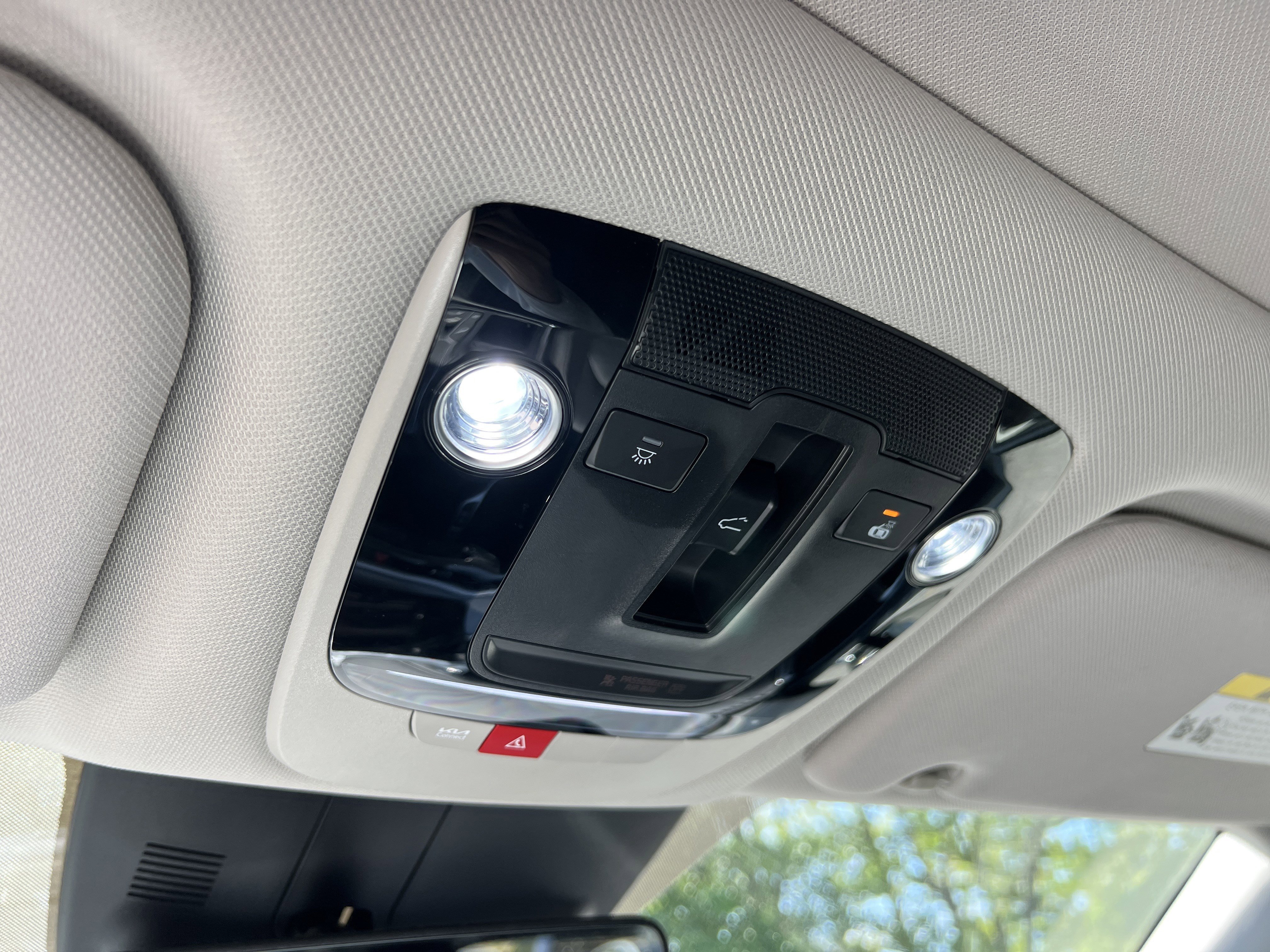 Certified 2025 Kia Sorento EX w/ Panoramic Sunroof Package image 31