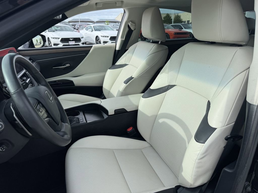 Used 2024 Lexus ES 300h w/ Premium Package FWD image 26