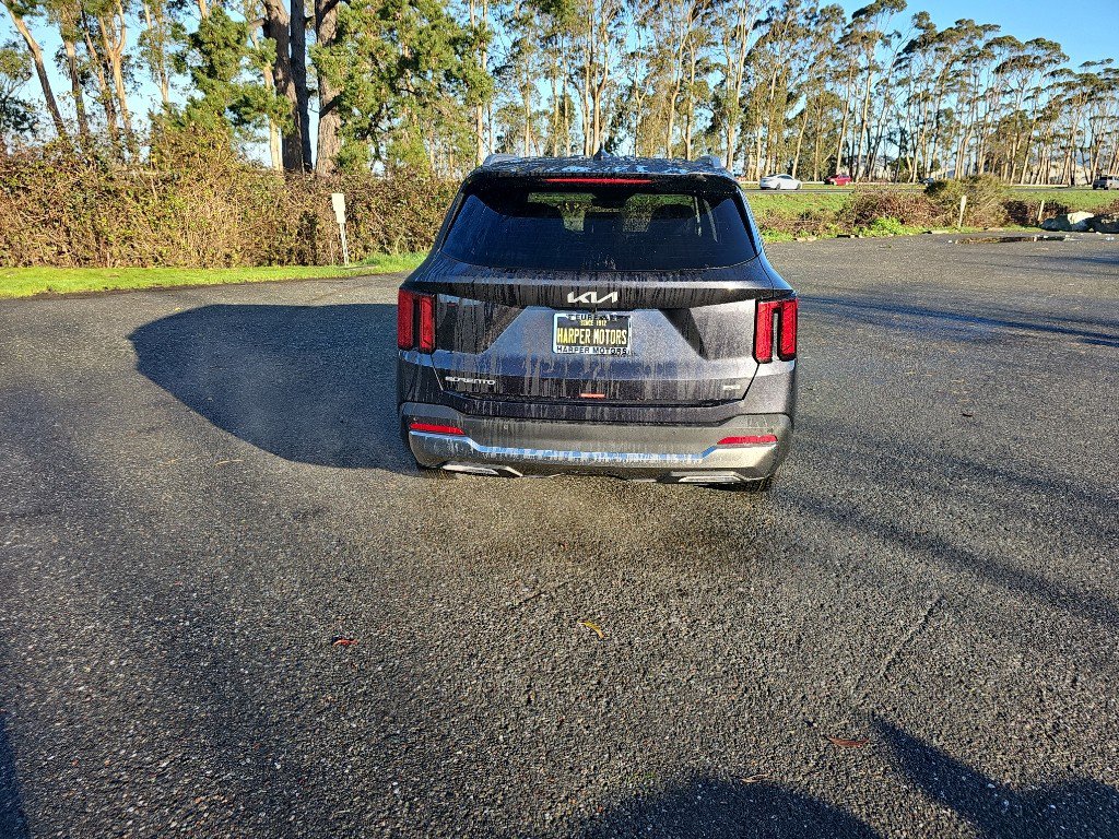 New 2026 Kia Sorento S image 4