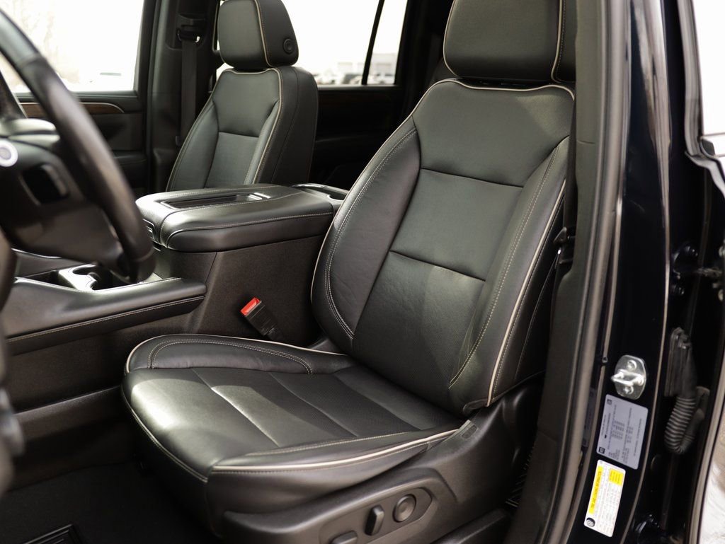 Used 2021 Chevrolet Suburban Premier image 25