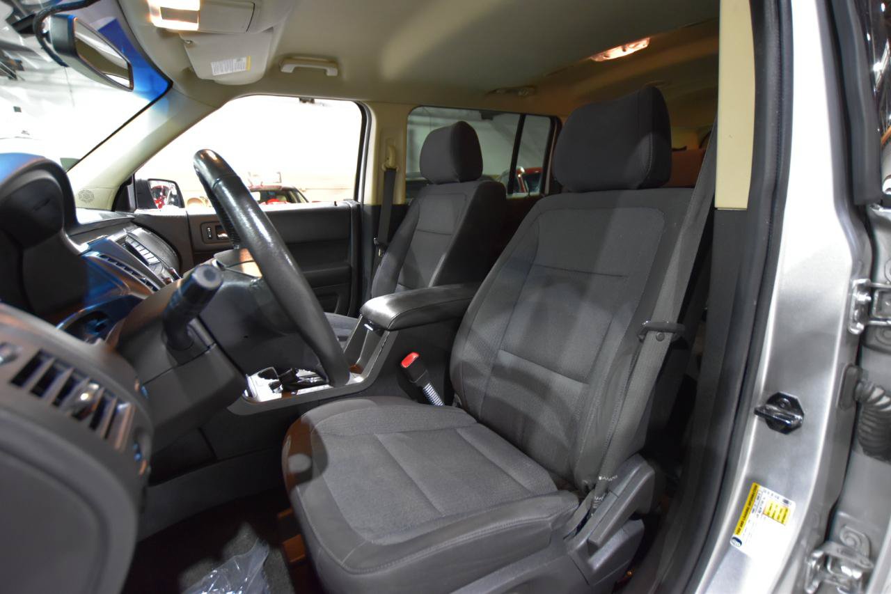 Used 2018 Ford Flex SE FWD image 25