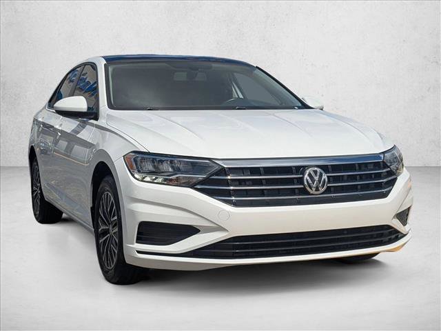 Used 2019 Volkswagen Jetta SE w/ Cold Weather Package image 3