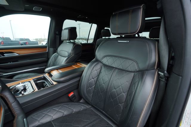 Used 2024 Jeep Grand Wagoneer L Series III image 41