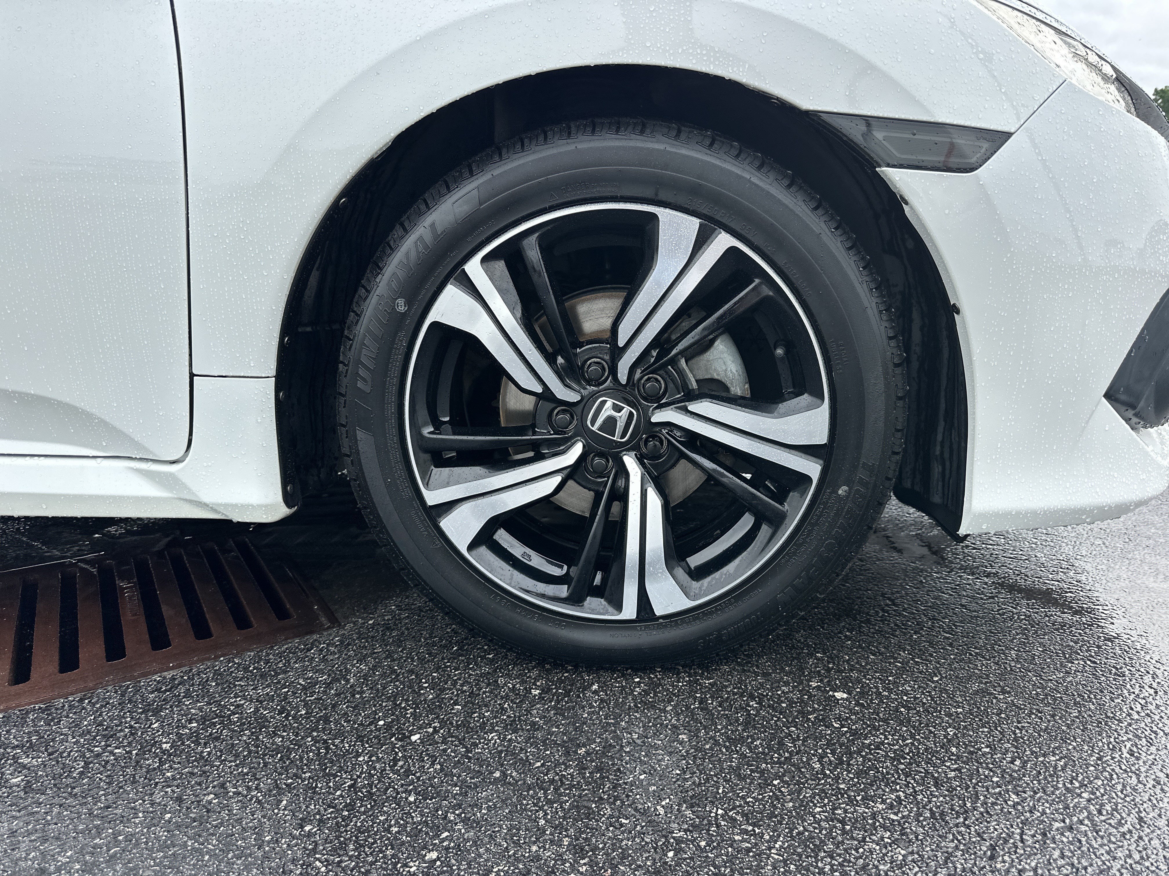 Used 2016 Honda Civic Touring image 13