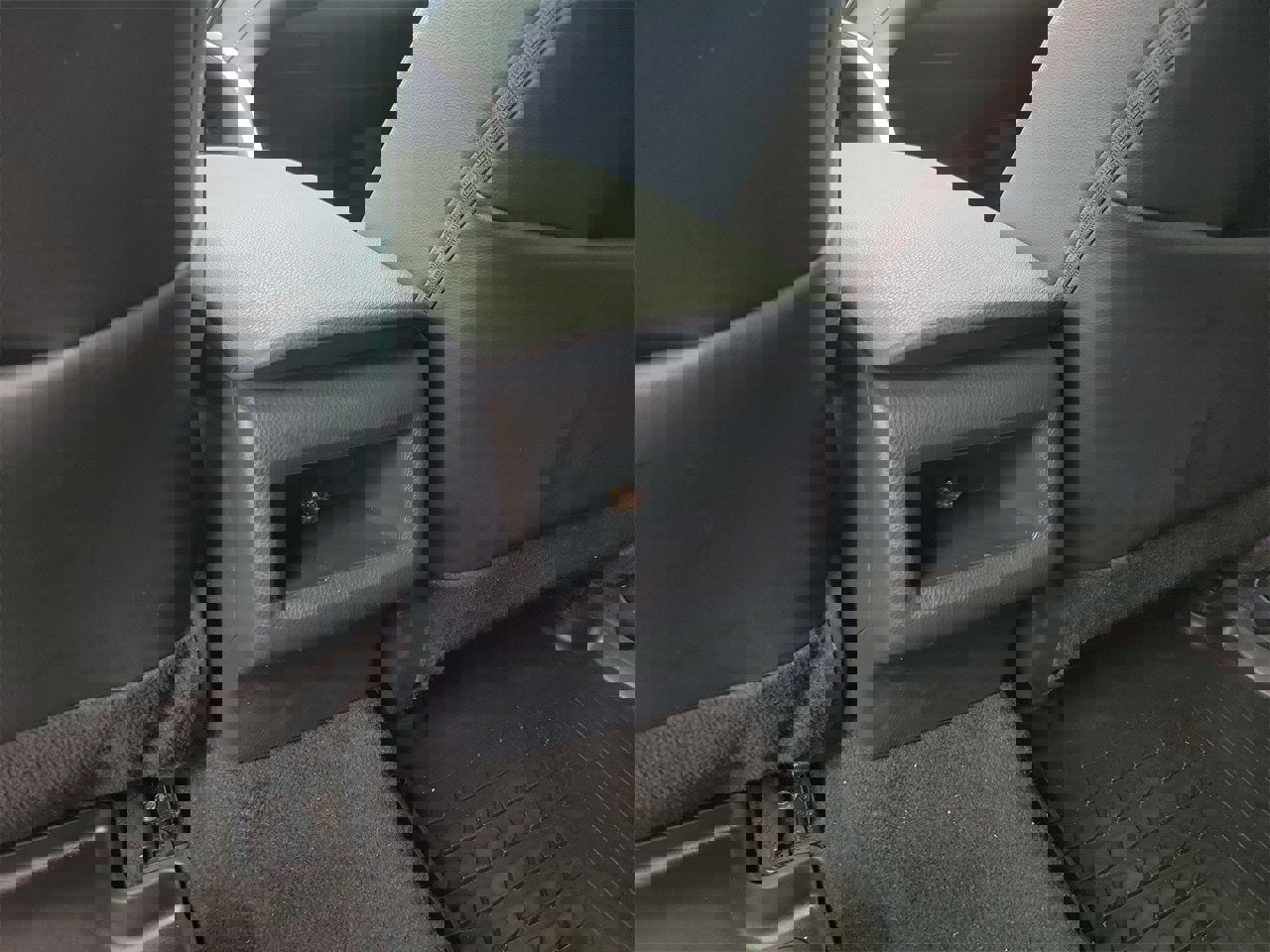 Used 2024 Toyota Camry SE image 11