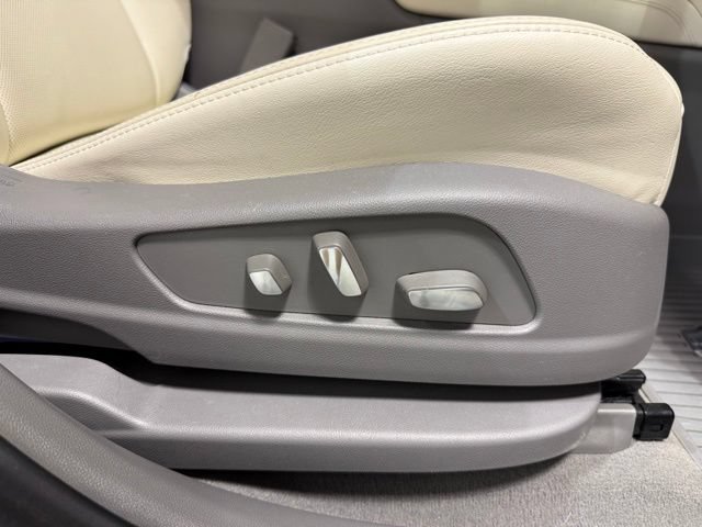 Certified 2023 Cadillac XT6 Premium Luxury AWD/4WD image 33