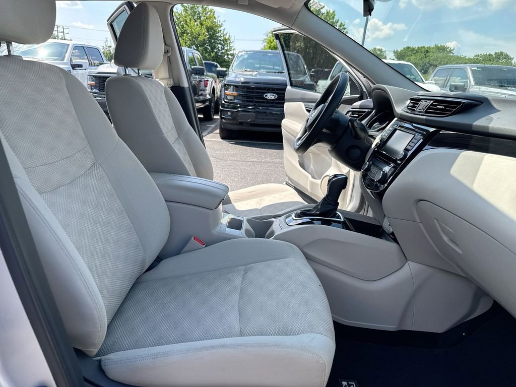Used 2020 Nissan Rogue Sport SV FWD image 21