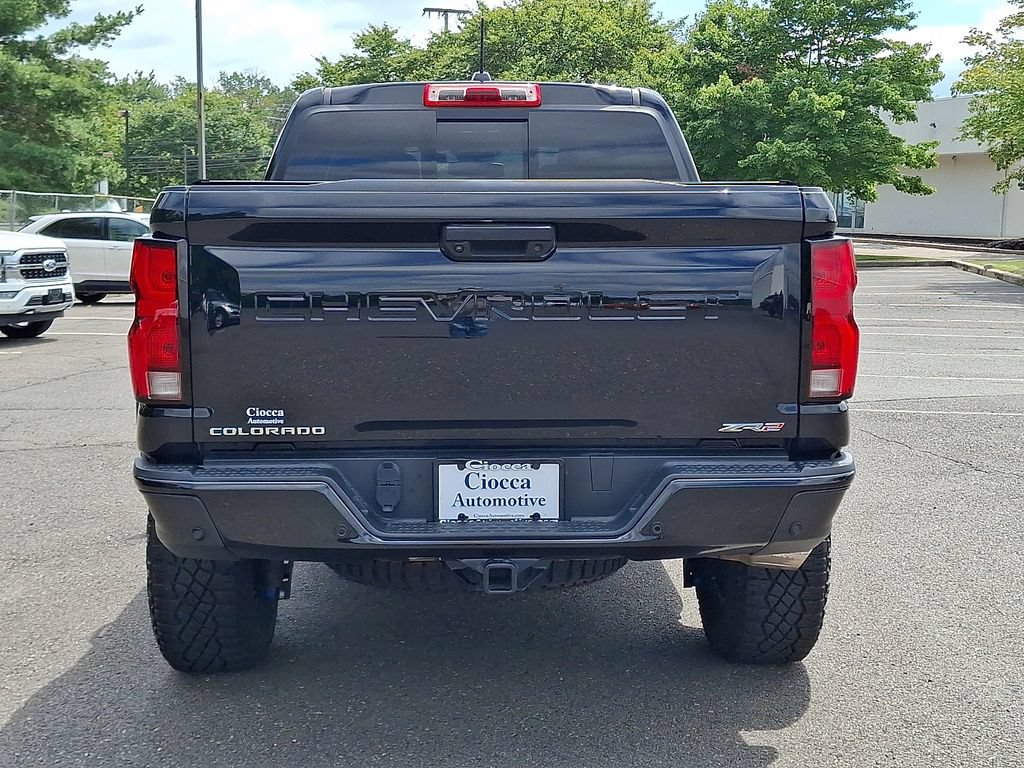 Used 2023 Chevrolet Colorado ZR2 w/ ZR2 Convenience Package III AWD/4WD image 8