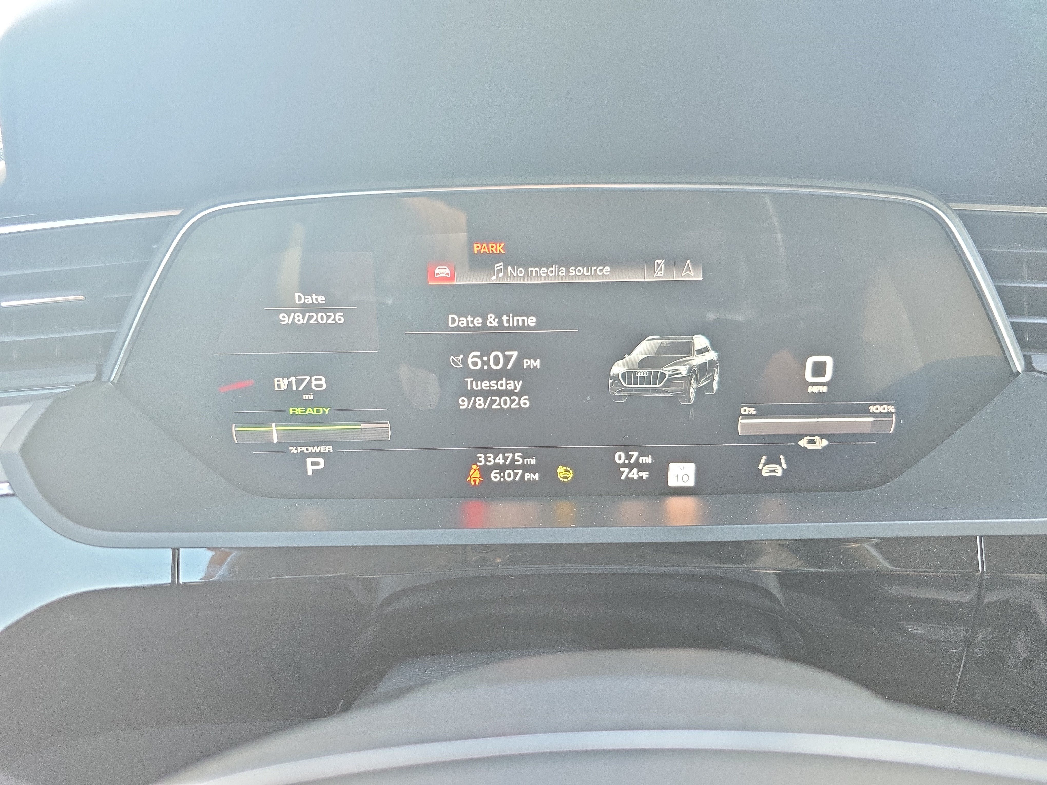 Used 2021 Audi e-tron Prestige w/ Prestige Package AWD/4WD image 17