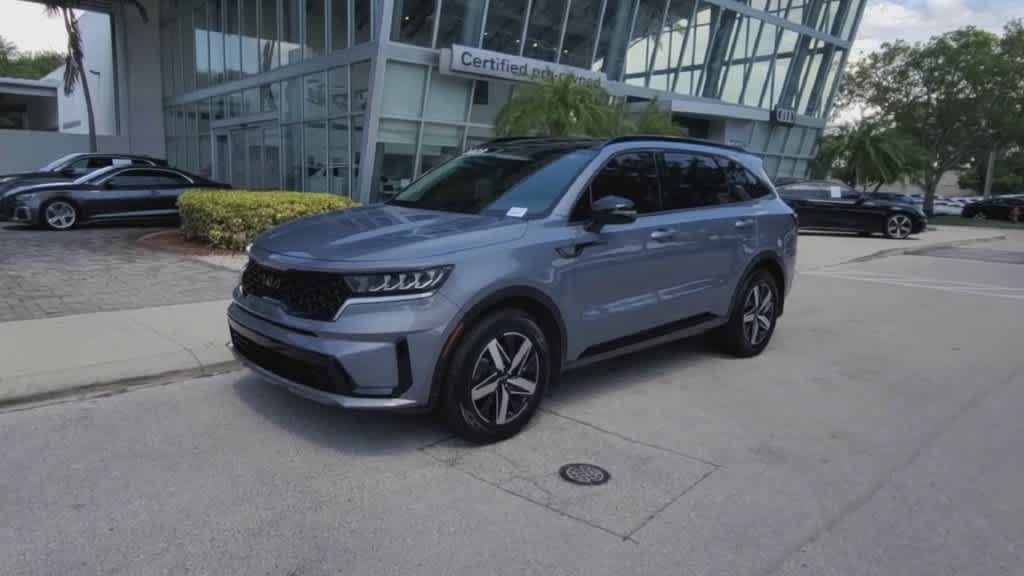 Used 2023 Kia Sorento S w/ Panoramic Sunroof Package FWD image 4