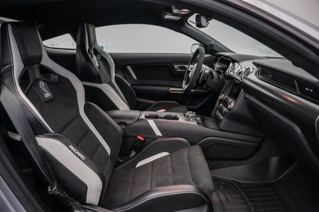 Used 2021 Ford Mustang Shelby GT500 w/ Technology Package RWD image 21