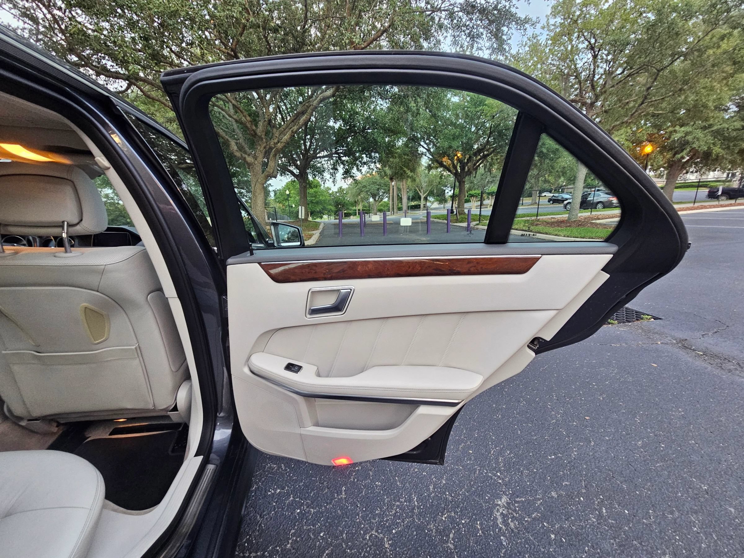 Used 2016 Mercedes-Benz E 350 Sedan image 36