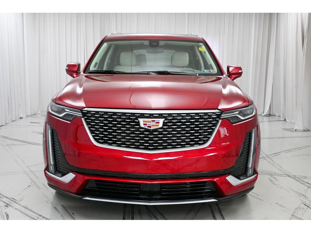 Used 2024 Cadillac XT6 Premium Luxury w/ Technology Package AWD/4WD image 3