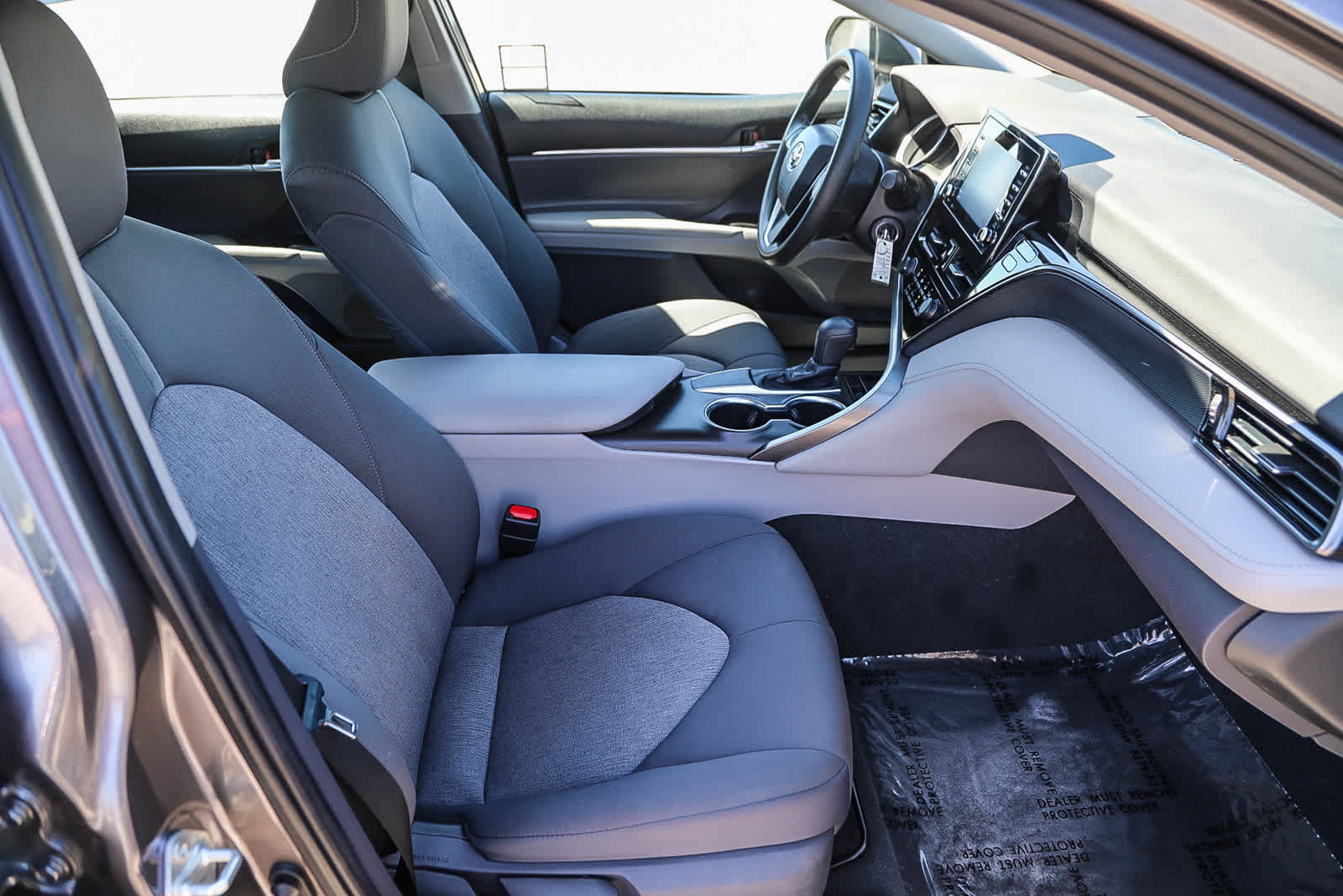 Certified 2021 Toyota Camry LE w/ Carpet Mat Package (TMS) FWD image 17