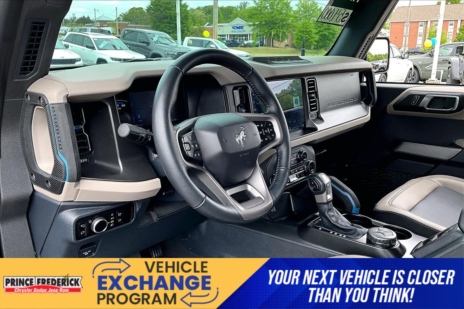 Used 2023 Ford Bronco Wildtrak AWD/4WD image 11