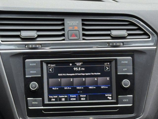 Used 2022 Volkswagen Tiguan S image 18