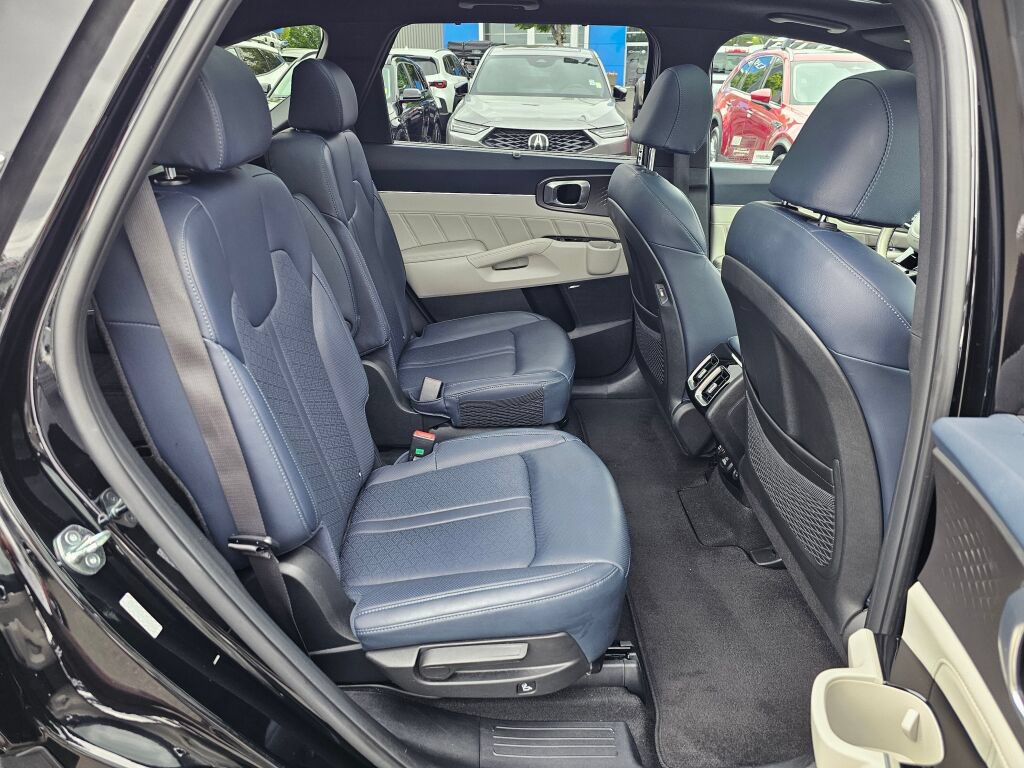 Certified 2023 Kia Sorento SX Prestige AWD/4WD image 29