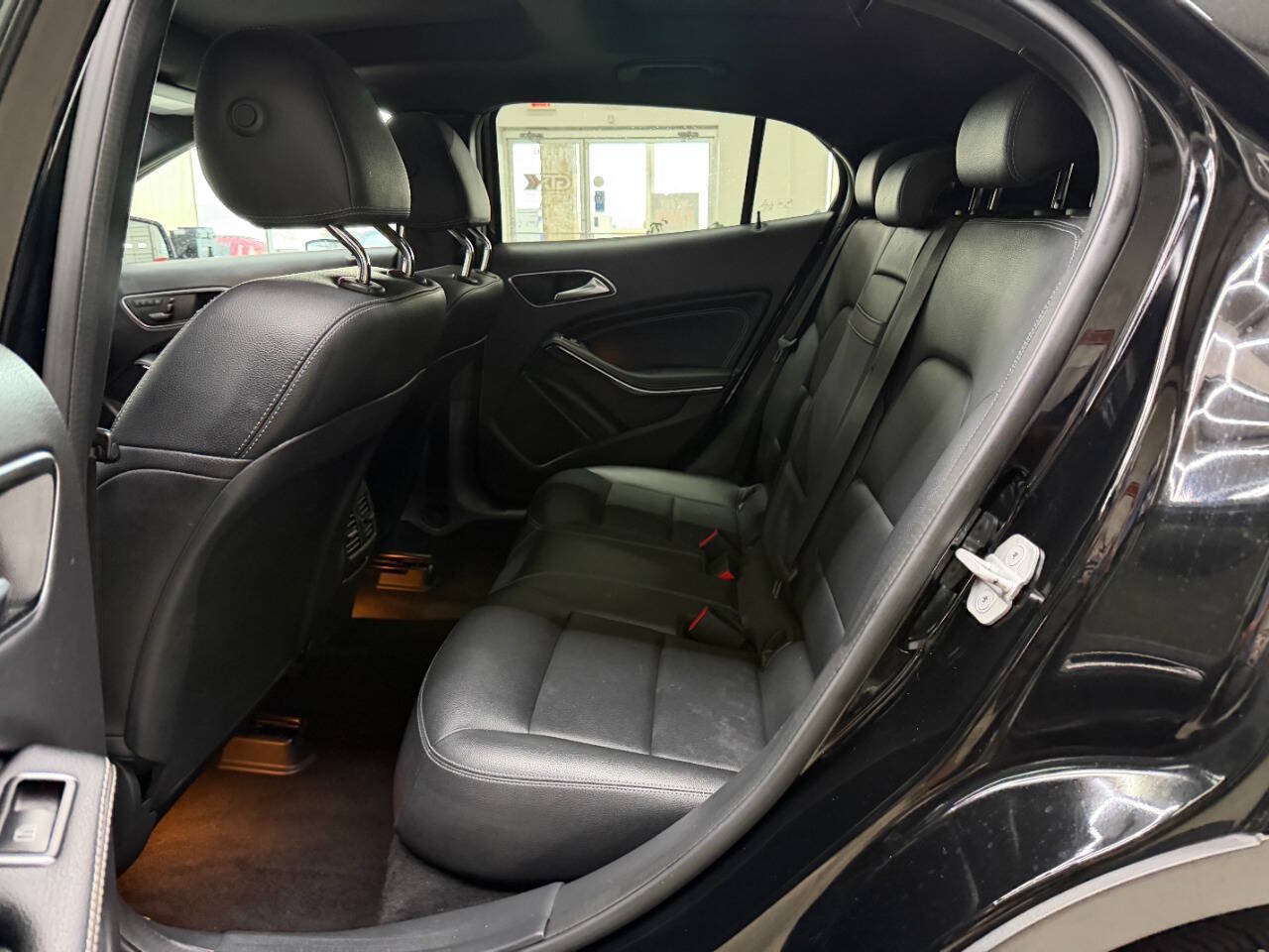 Used 2017 Mercedes-Benz GLA 250 4MATIC image 13