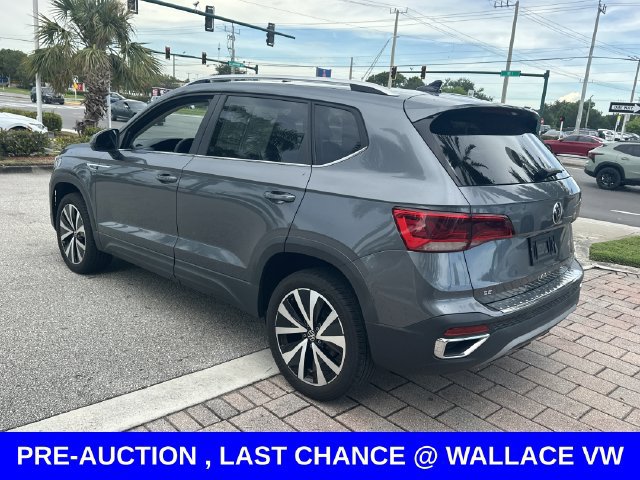 Certified 2023 Volkswagen Taos SE w/ Panoramic Sunroof Package FWD image 11