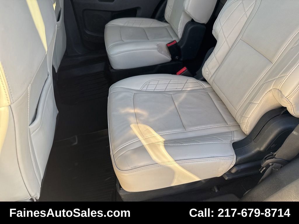 Used 2019 Ford Explorer Platinum image 39
