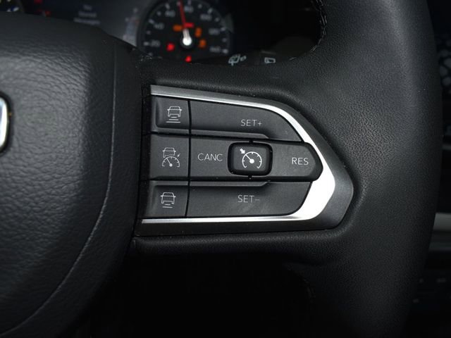 Used 2025 Jeep Compass Limited image 18