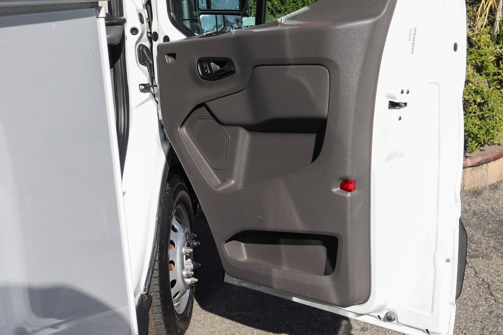 Used 2022 Ford Transit 350 DRW RWD image 35