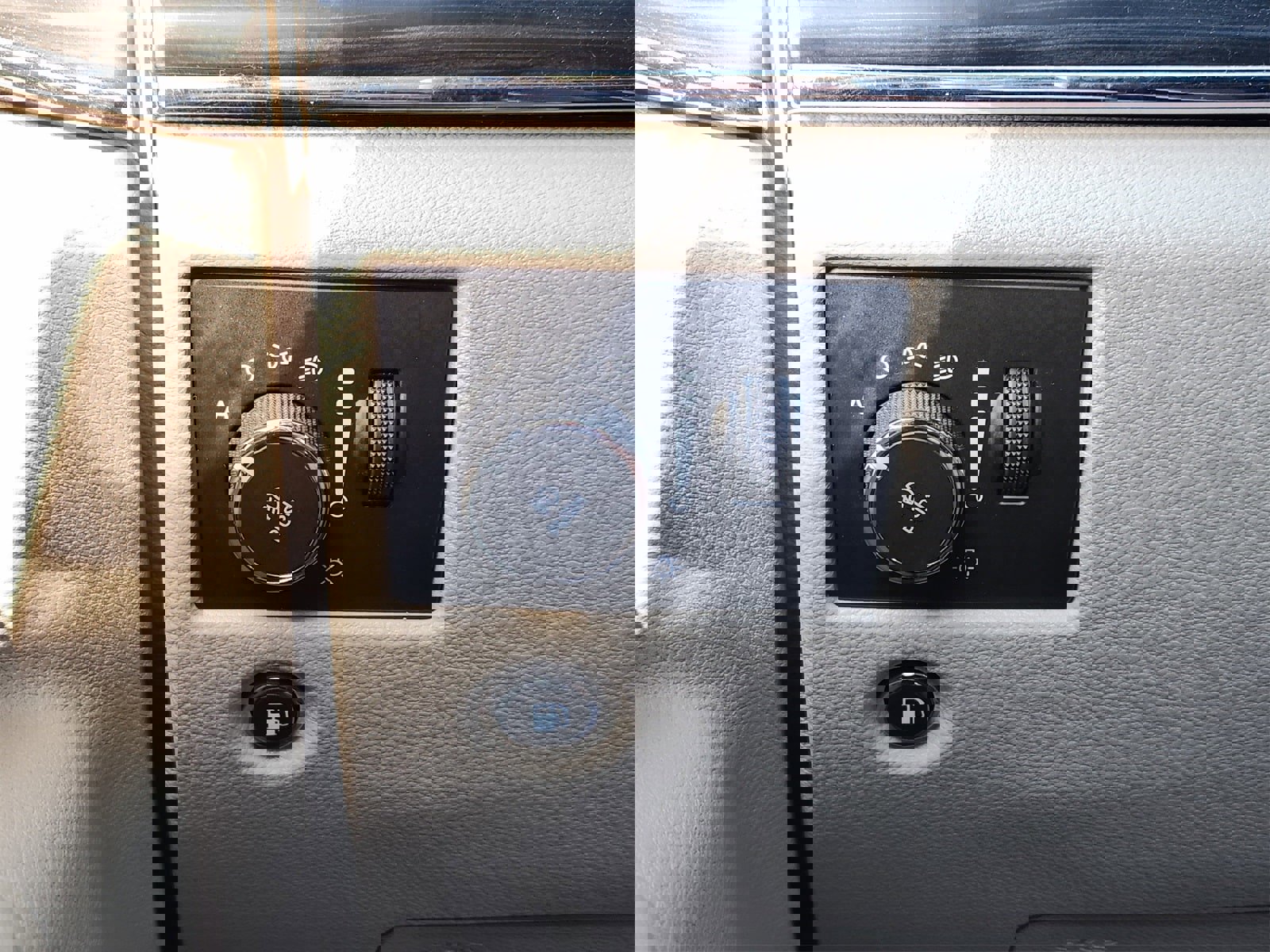 Used 2019 Jeep Grand Cherokee Limited image 23